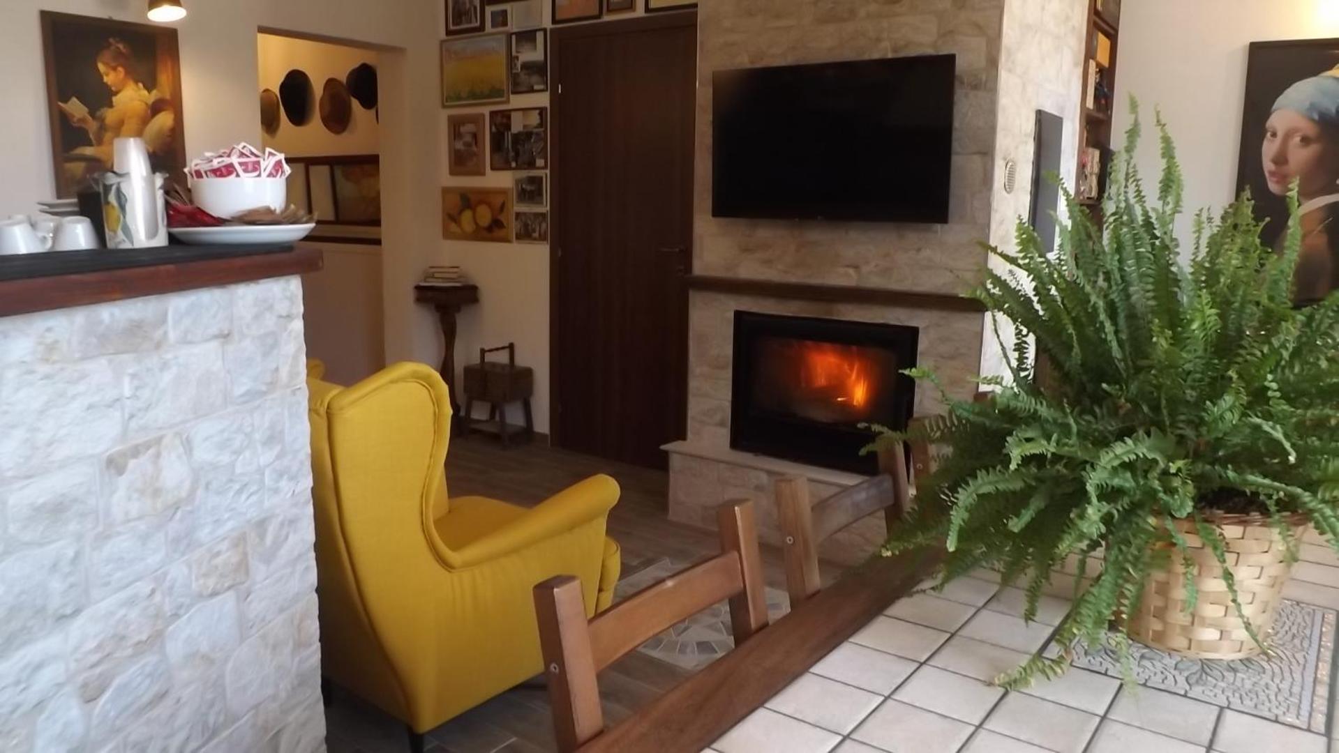 Beb Nonno Baffo Bed & Breakfast Avola Dış mekan fotoğraf