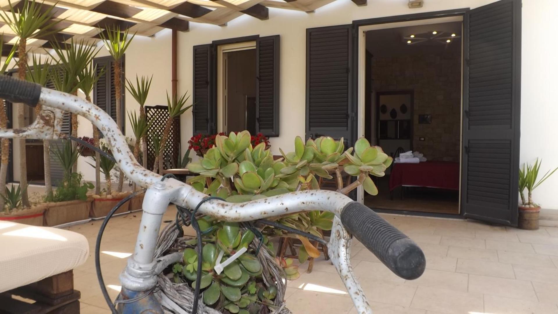 Beb Nonno Baffo Bed & Breakfast Avola Dış mekan fotoğraf
