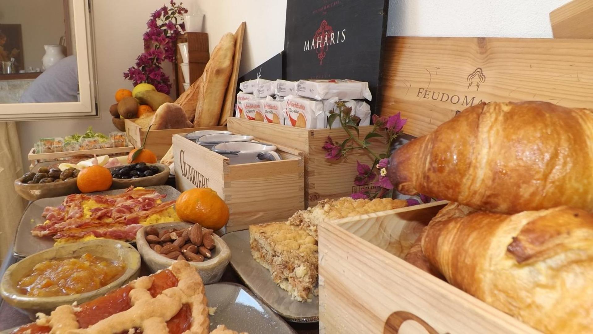 Beb Nonno Baffo Bed & Breakfast Avola Dış mekan fotoğraf